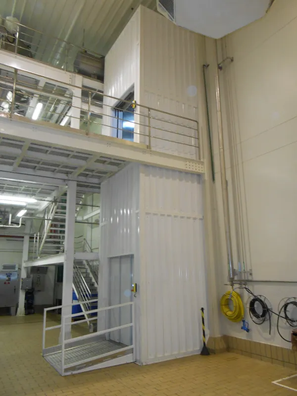 Elevador de Carga Skintech - Eficiência e Segurança