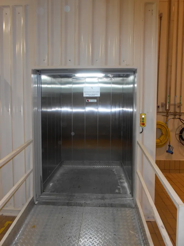 Elevador de Carga Skintech - Eficiência e Segurança